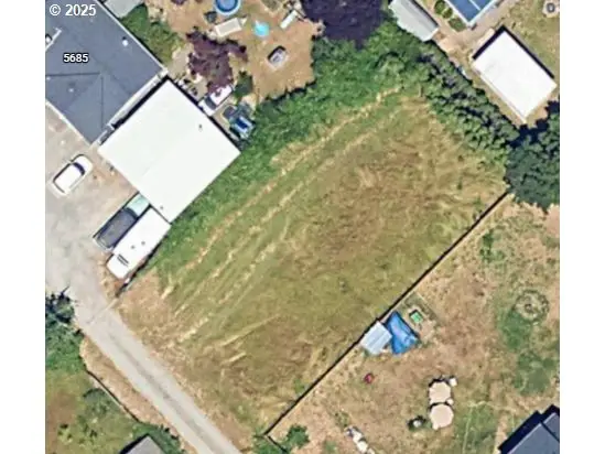 Portland Road, Milwaukie, OR 97267