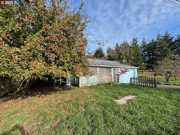 94213 Kerber Dr, Langlois, OR 97450