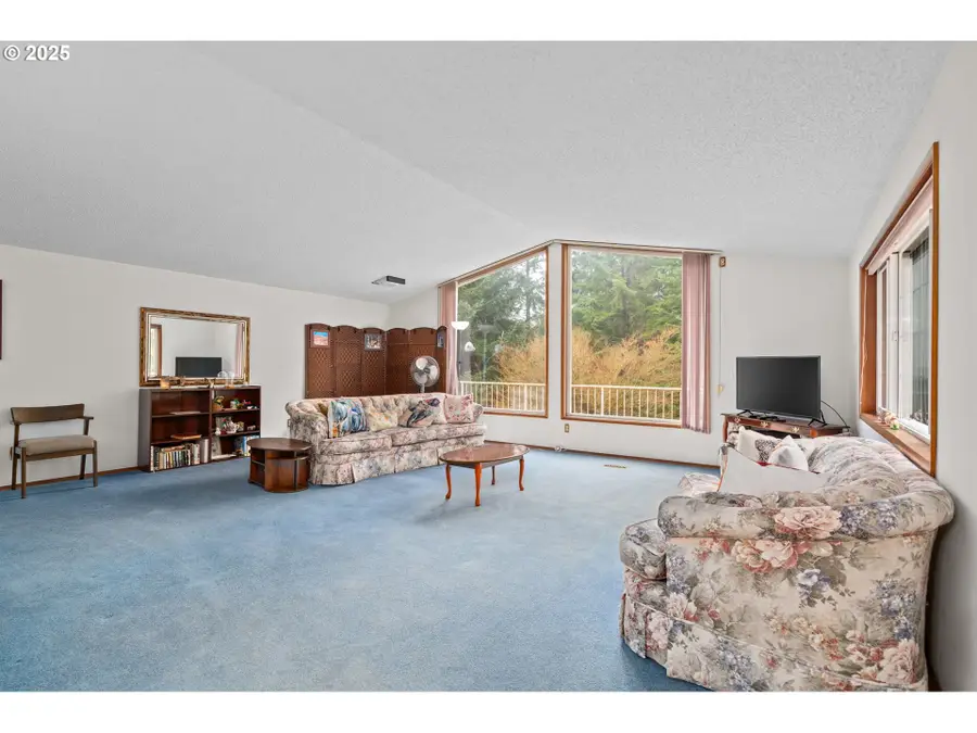 57232 Cedar Creek Rd, Scappoose, OR 97056 - Image #3