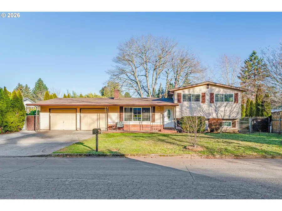 16627 SE Bush St, Portland, OR 97236 - #2