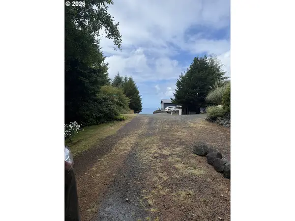 S Terrace Dr, RockawayBeach, OR 97136