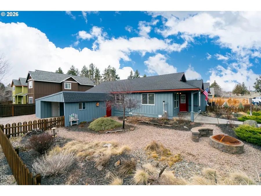 747 E Black Butte Ave, Sisters, OR 97759 - #2