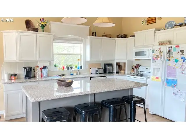 216 Valley View Dr, John Day, OR 97845 - #2