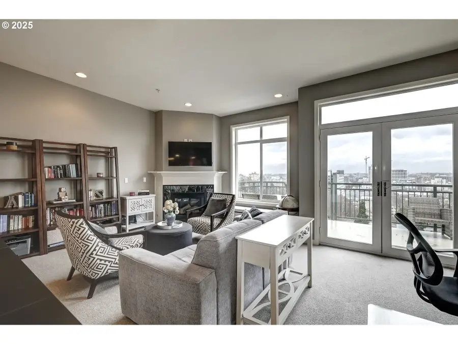 1815 SW 16th Ave #402, Portland, OR 97201 - #2