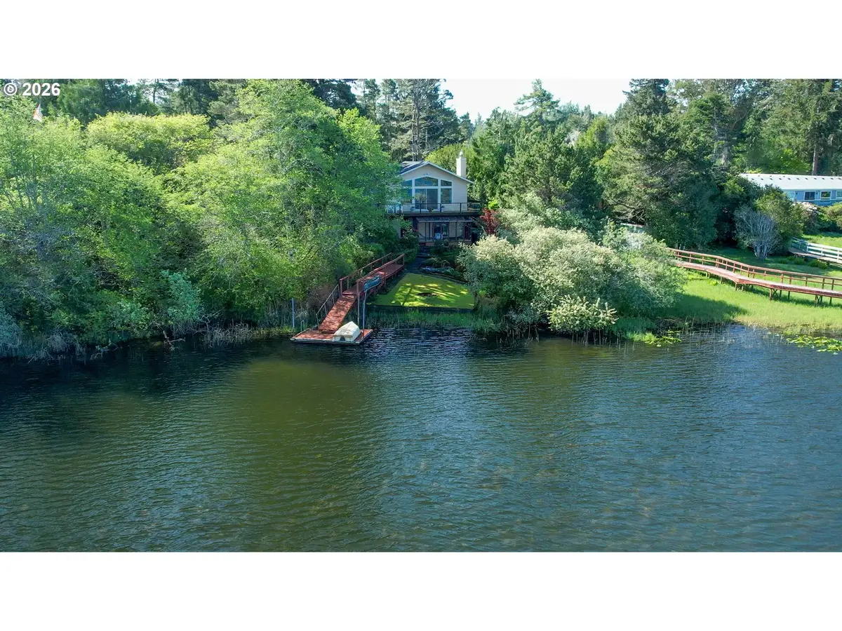 5577 S Shore Dr, Florence, OR 97439 - #1
