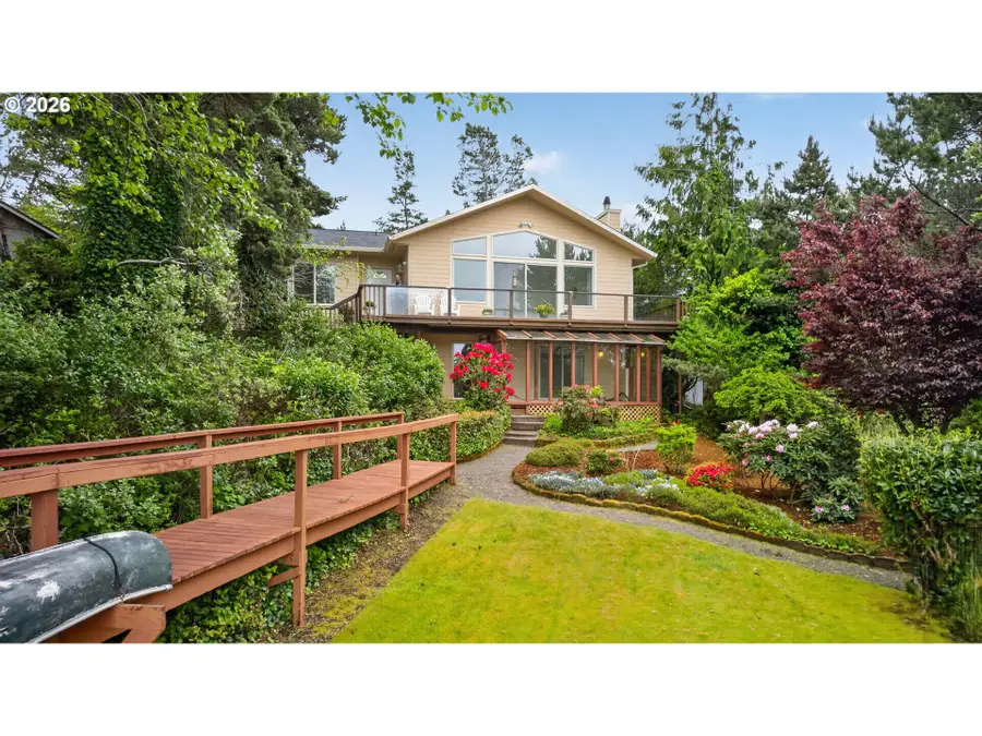 5577 S Shore Dr, Florence, OR 97439 - #2