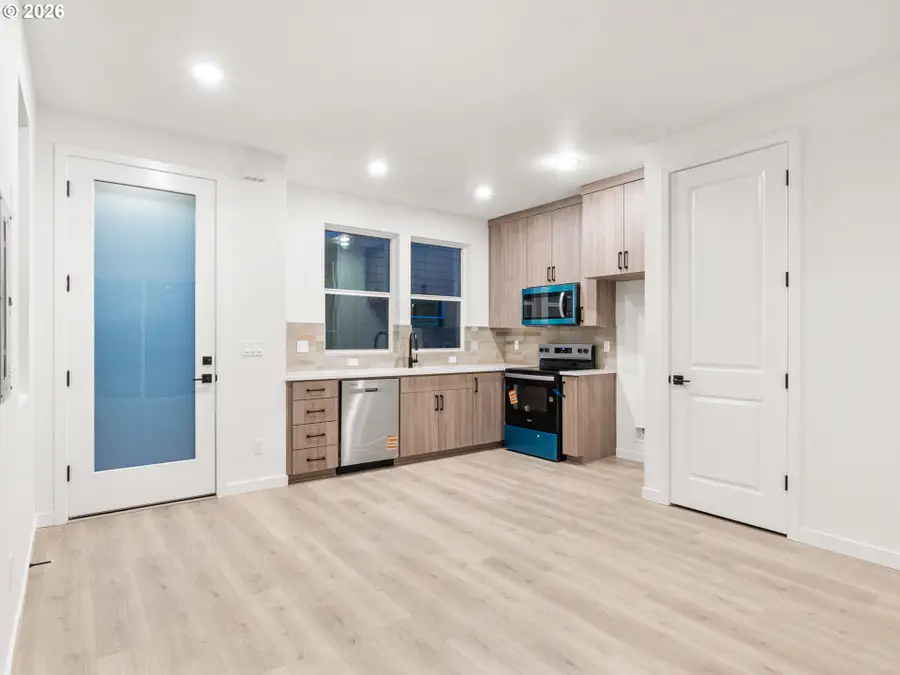 8334 N Bank St, Portland, OR 97203 - Image #2