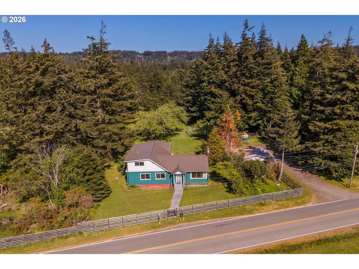 42585 Arizona St, Port Orford, OR 97465 - #1