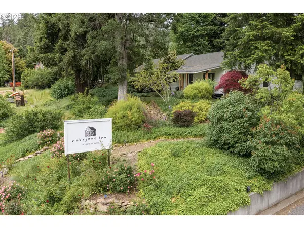 866 Highway 141, WhiteSalmon, WA 98672