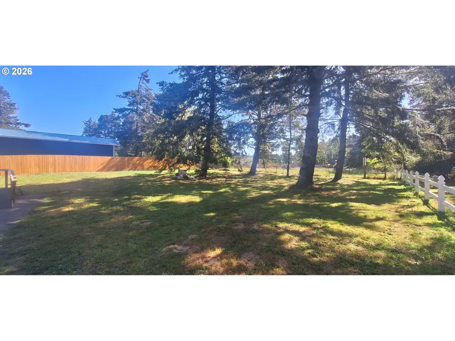 5425 Bay Berry Dr, Florence, OR 97439 - #2