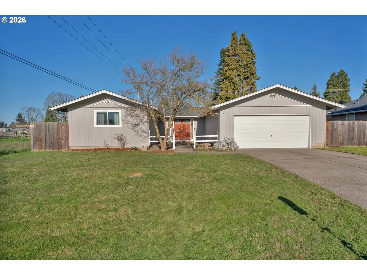 596 Pinedale Ave, Springfield, OR 97477 - Image #1