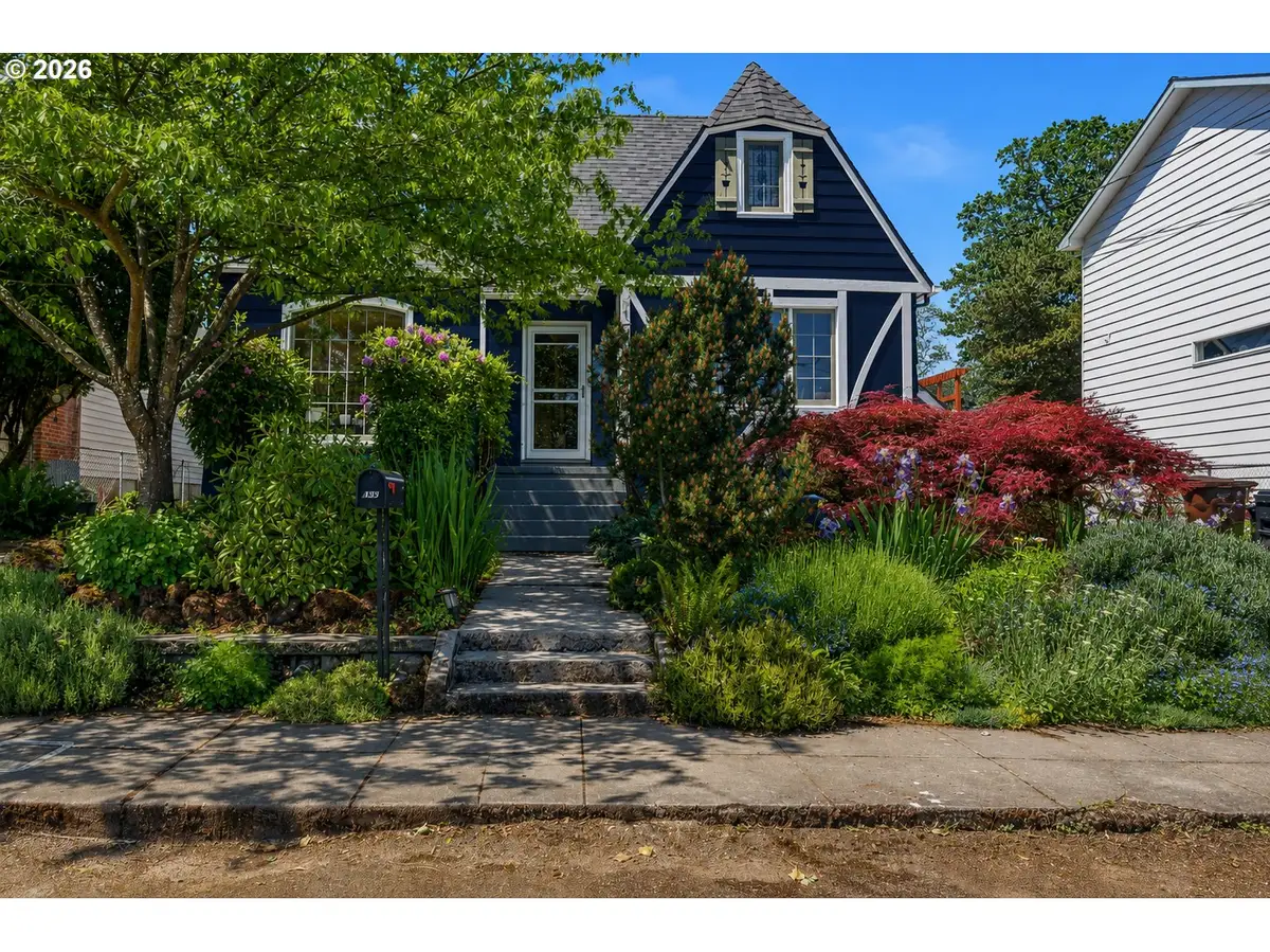 135 S 8th St, Saint Helens, OR 97051 - #1