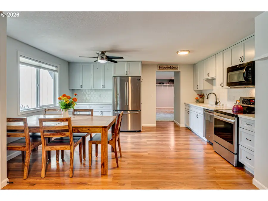 12710 NE 37th St, Vancouver, WA 98682 - #3