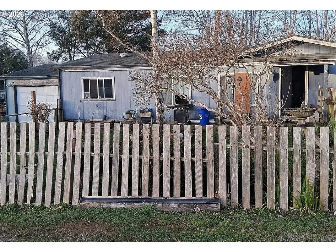 1040 Charlotte Ct, Rockaway Beach, OR 97136 - #1