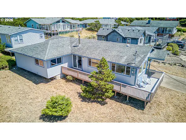 1910 NW Cutter St, Waldport, OR 97394