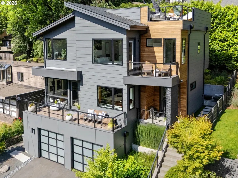 7625 S Fulton Park Blvd, Portland, OR 97219 - #2