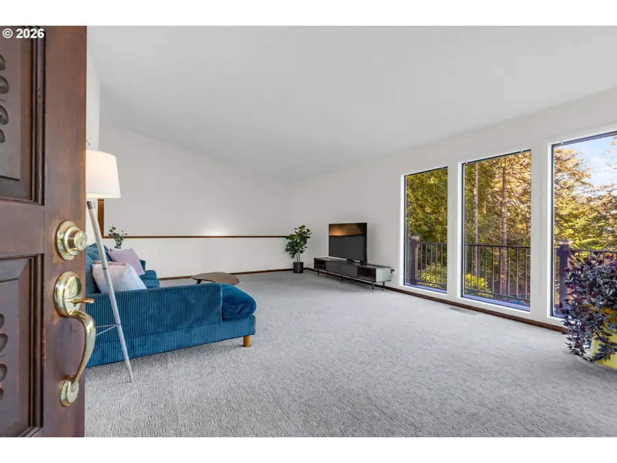 104 Mcmenomy Dr, Kelso, WA 98626 - #3