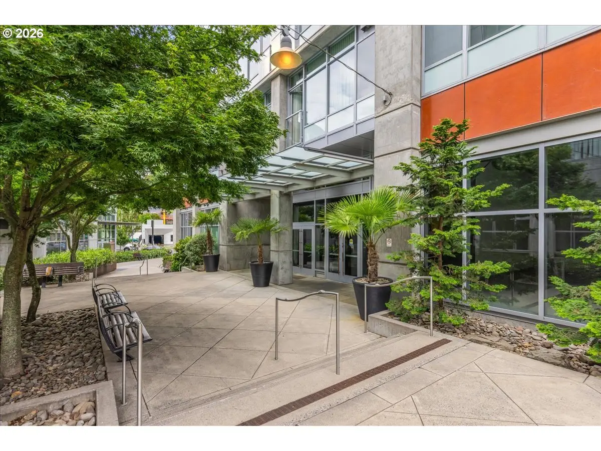 1926 W Burnside St #301, Portland, OR 97209 - #1