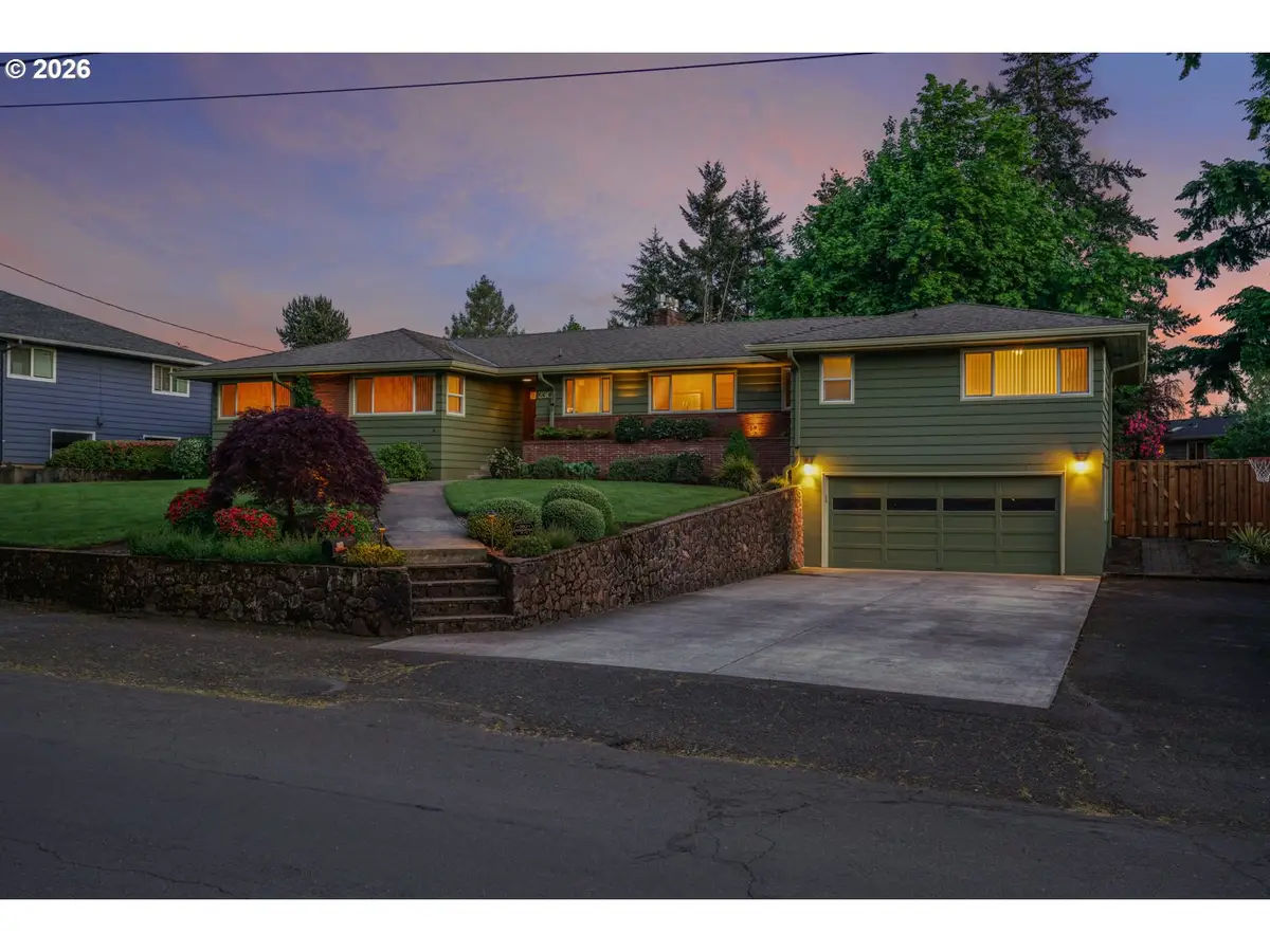 230 Park Dr, Oregon City, OR 97045 - #1