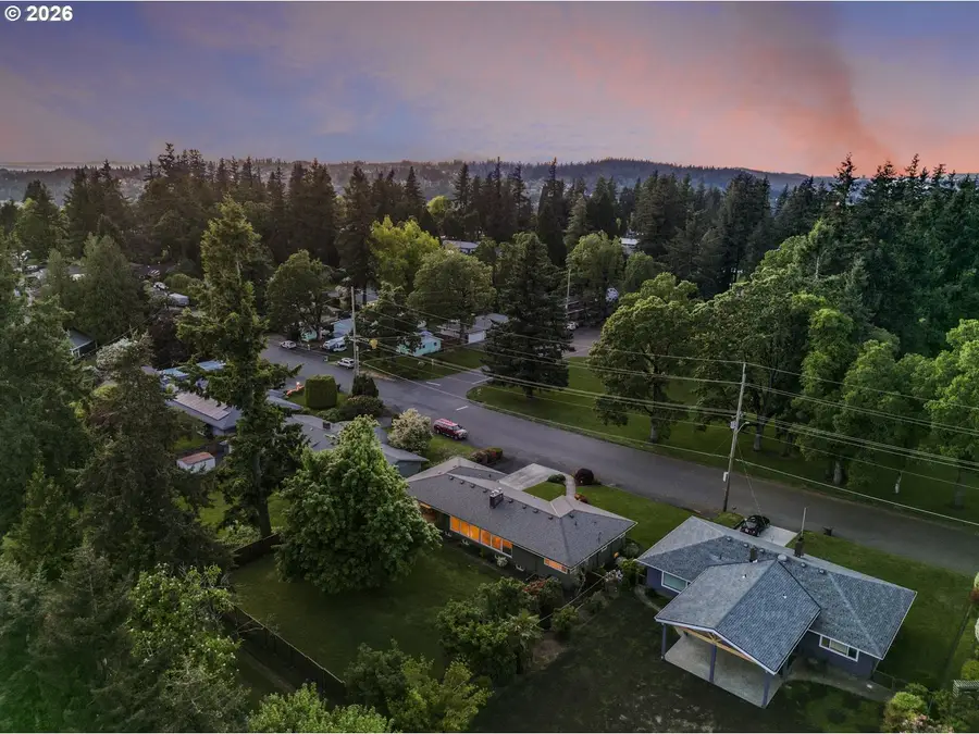 230 Park Dr, Oregon City, OR 97045 - #3