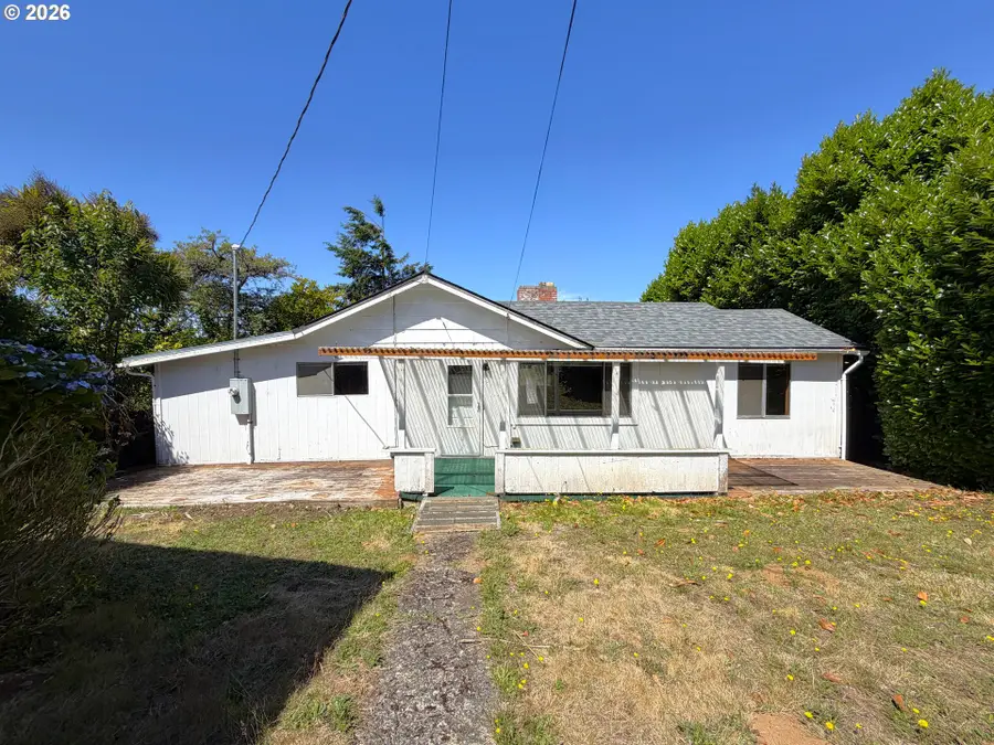 781 N 8th St, Coos Bay, OR 97420 - #2