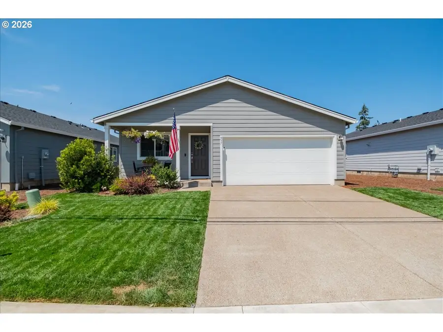 537 Russell Dr, Lebanon, OR 97355 - #2
