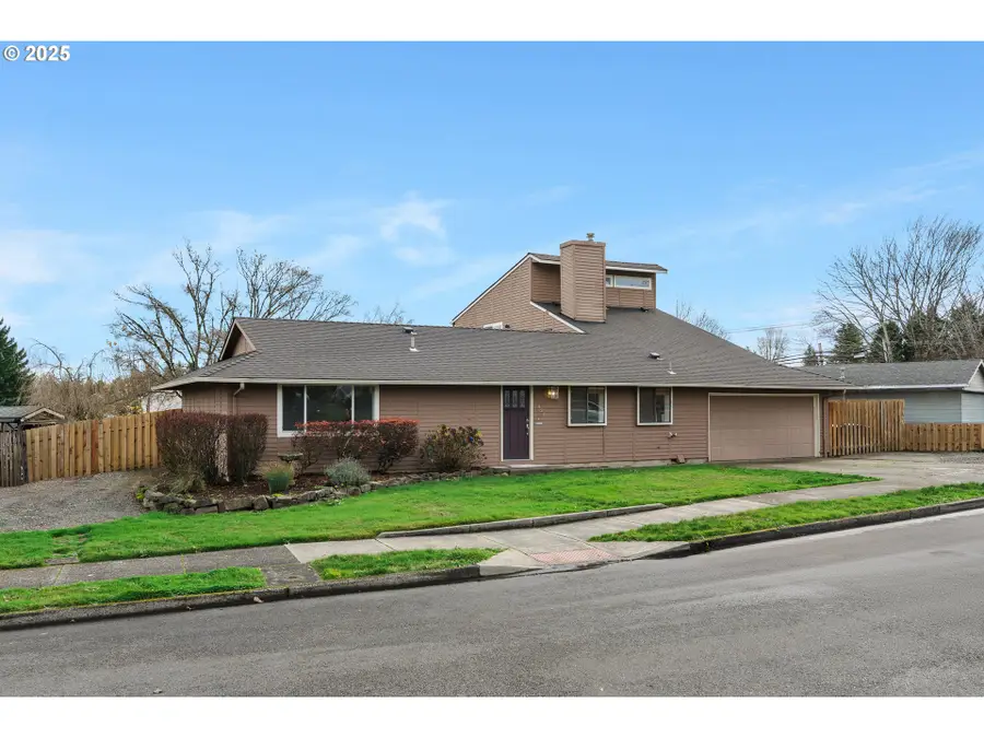 820 SE Barnes Ave, Gresham, OR 97080 - Image #2