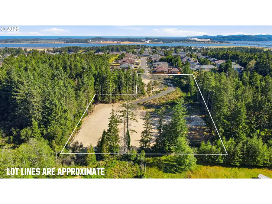 2215 Garfield St, North Bend, OR 97459 - #2