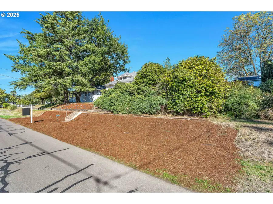 271 N 3rd St, Jefferson, OR 97352 - Image #2