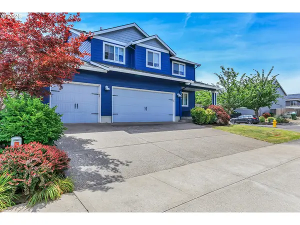 404 Vine Ave, Woodburn, OR 97071