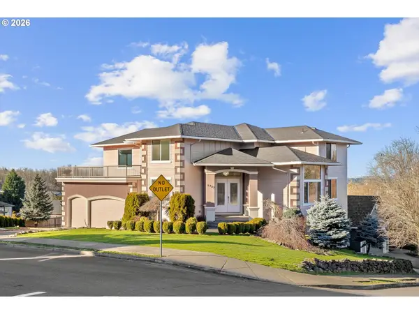 1727 NW Ogden St, Camas, WA 98607