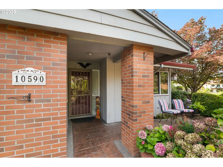 10590 SW Century Oak Dr, Tigard, OR 97224 - #2