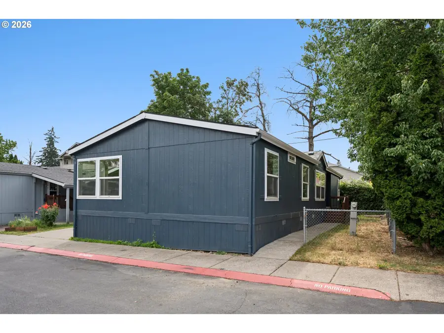 12420 SE Bush St #1, Portland, OR 97236 - #2