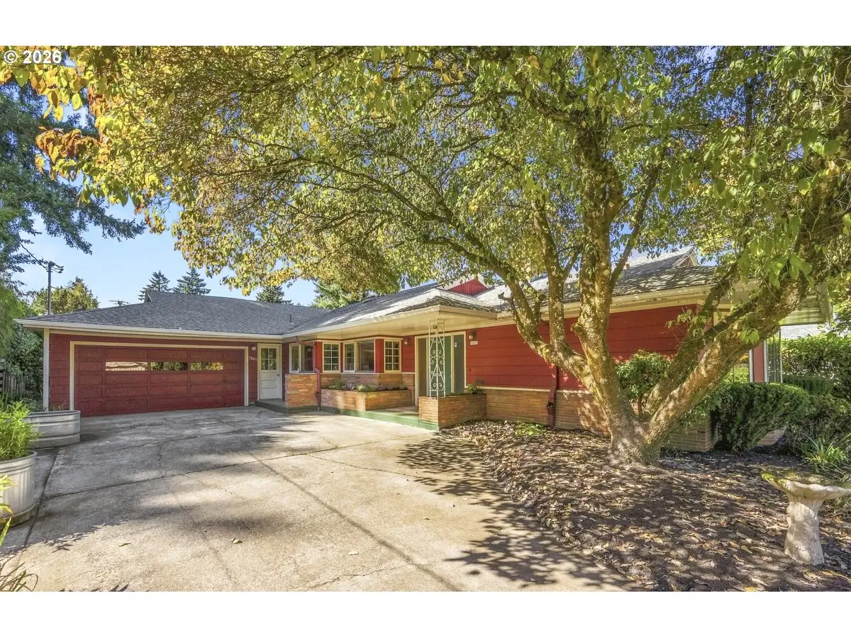5805 NE 38th Ave, Portland, OR 97211 - #1