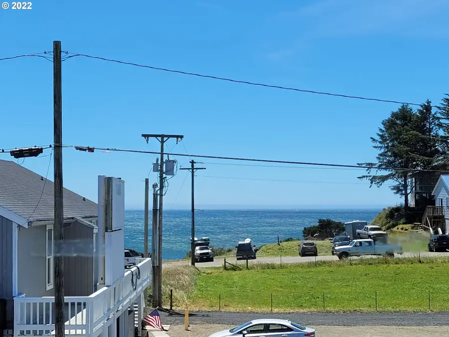 246 6th St, Port Orford, OR 97465 - #3