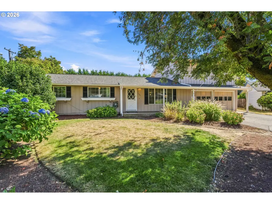 1127 Ponderosa Ct, Springfield, OR 97477 - #2