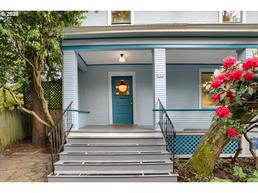 902 NE Thompson St, Portland, OR 97212 - #2