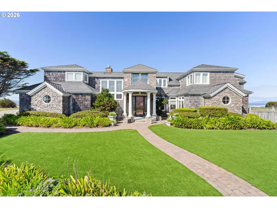750 Beach Loop Dr, Bandon, OR 97411 - #2