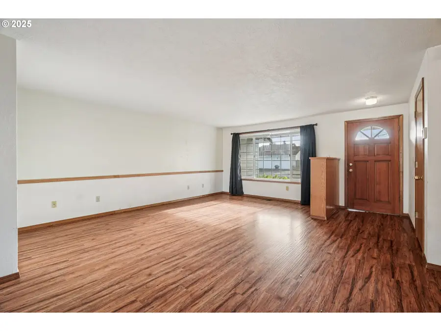 2067 SW Oleander St, McMinnville, OR 97128 - Image #3