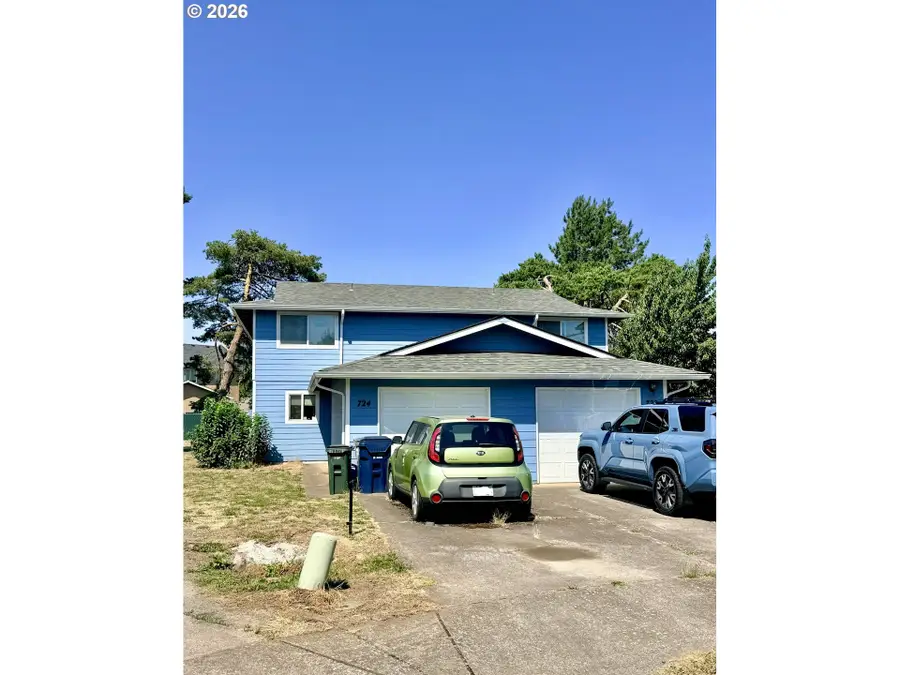 722 Oakdale Ave, Springfield, OR 97477 - #2