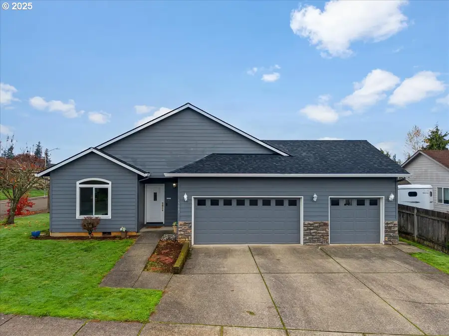 15083 Persimmon Way, Oregon City, OR 97045 - Image #2