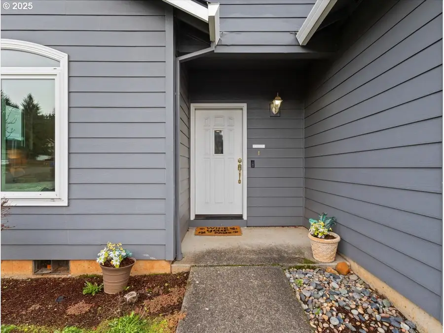 15083 Persimmon Way, Oregon City, OR 97045 - Image #3