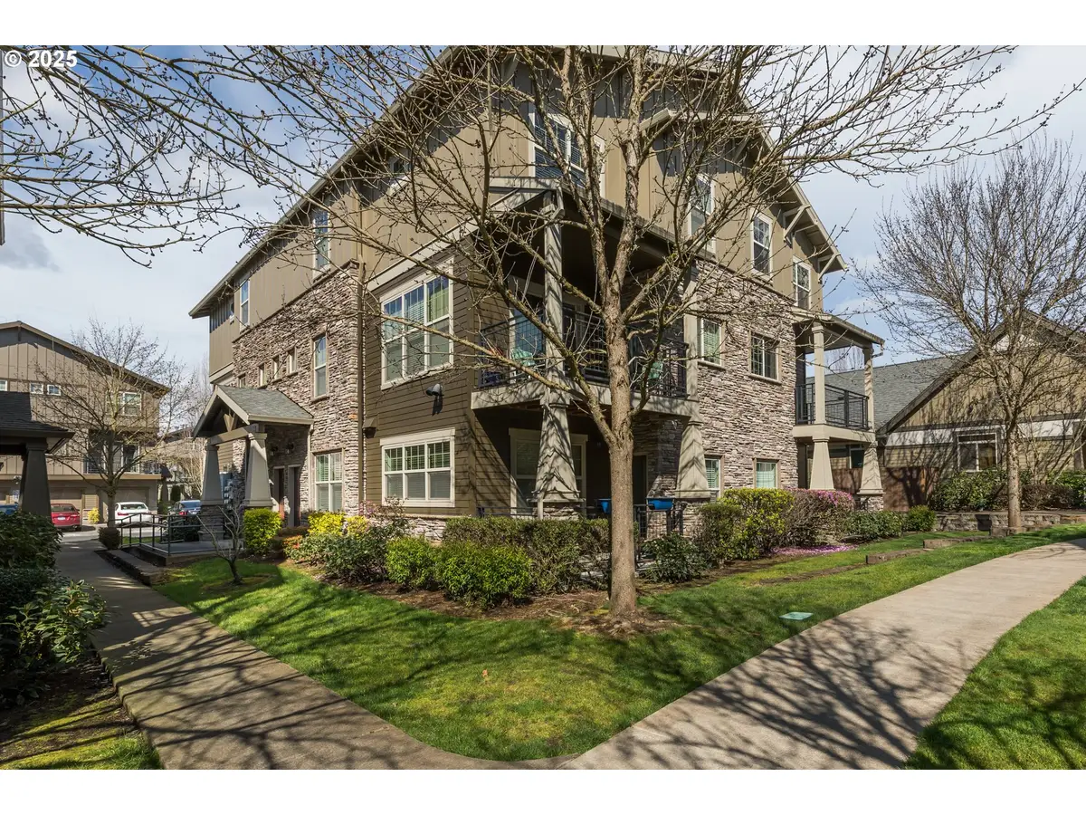 654 NE Garswood Ln, Hillsboro, OR 97006 - Image #1