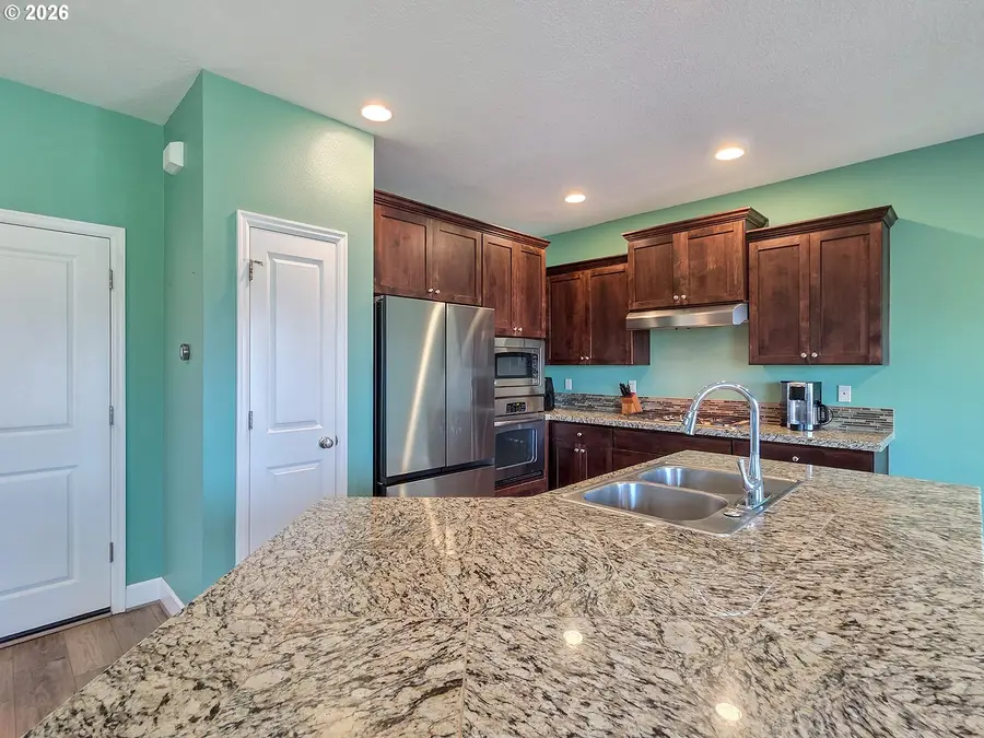 1109 Stonewall Ave, Forest Grove, OR 97116 - #3