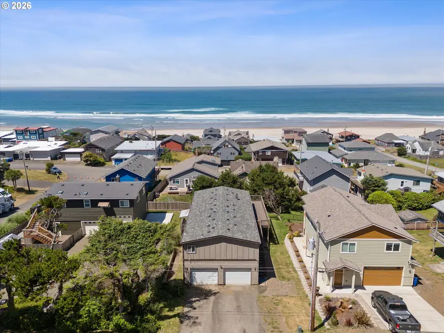 6335 NE Neptune Dr, Lincoln City, OR 97367 - #2