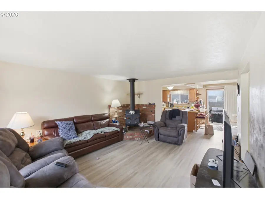 1247 1st Ave, Sweet Home, OR 97386 - #2