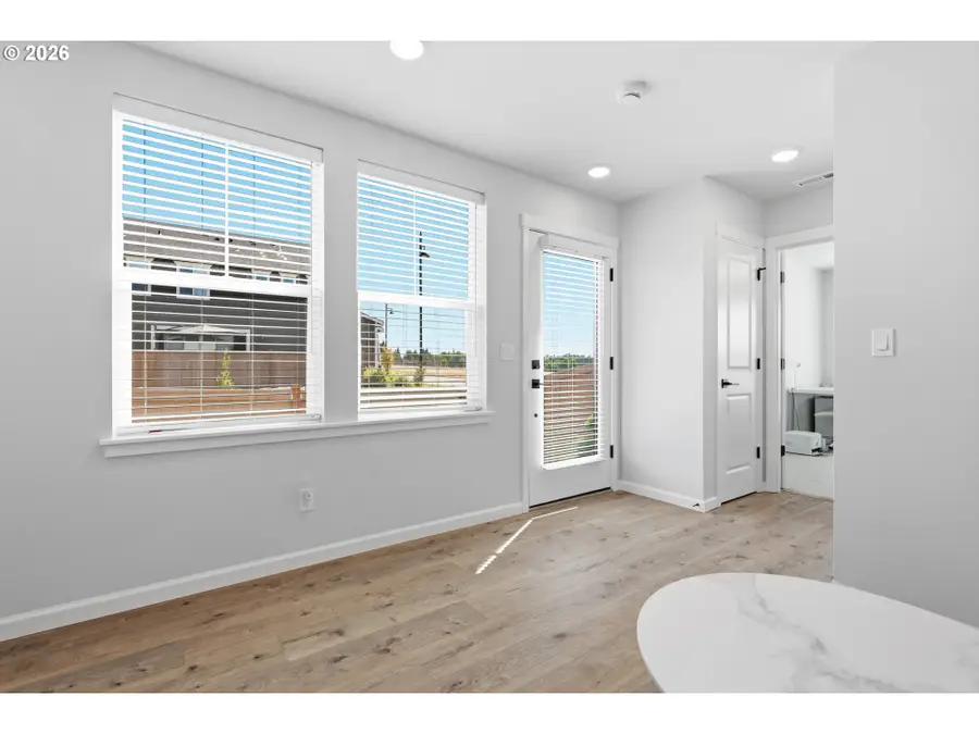 8095 SE Kinnaman St, Hillsboro, OR 97123 - #3