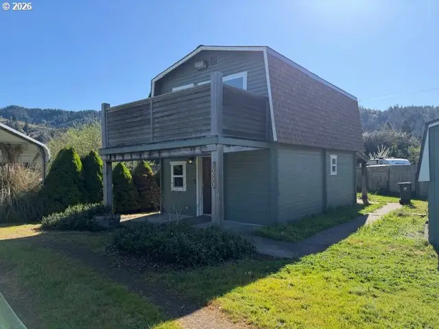 1250 N 3rd Ave, Powers, OR 97466 - #2