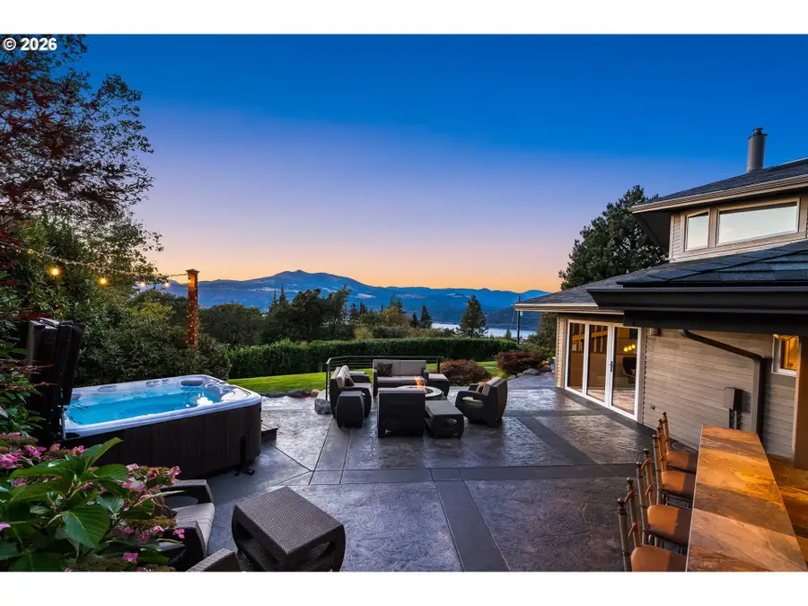 2595 Upper Highline Dr, Hoodriver, OR 97031 - #2