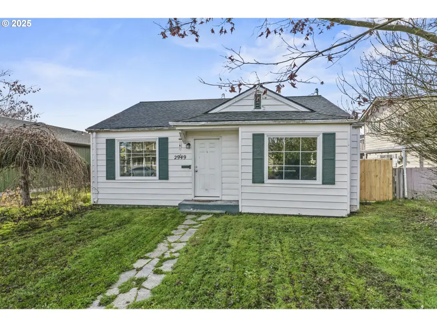 2949 Dover St, Longview, WA 98632 - Image #2